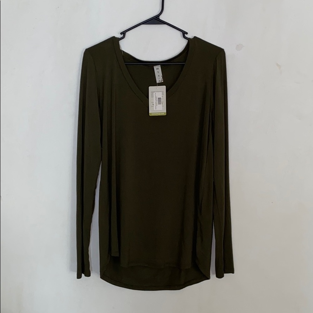 V neck Long sleeve olive green top size large